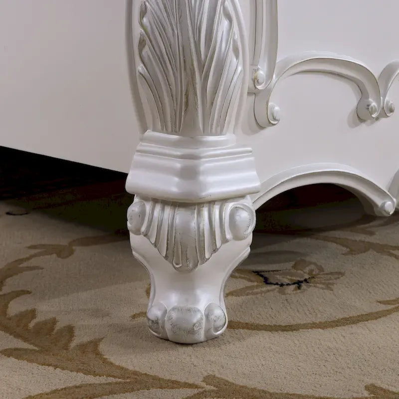 Traditional Baroque Carved Solid Wood Panel Bed